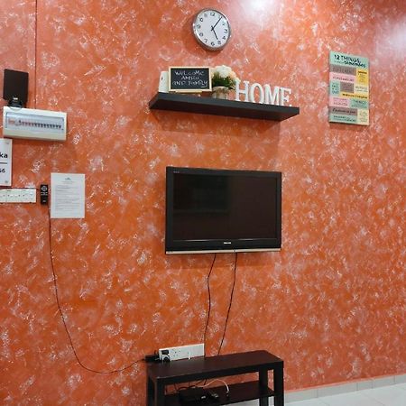 D'Q Putra Homestay Melaka Exteriör bild
