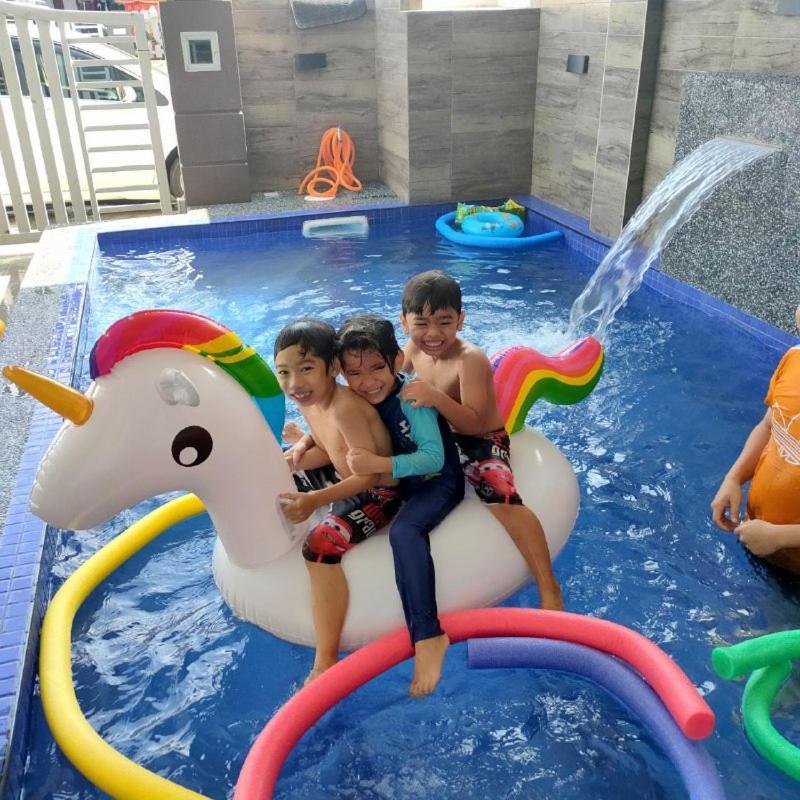 D'Q Putra Homestay Melaka Exteriör bild