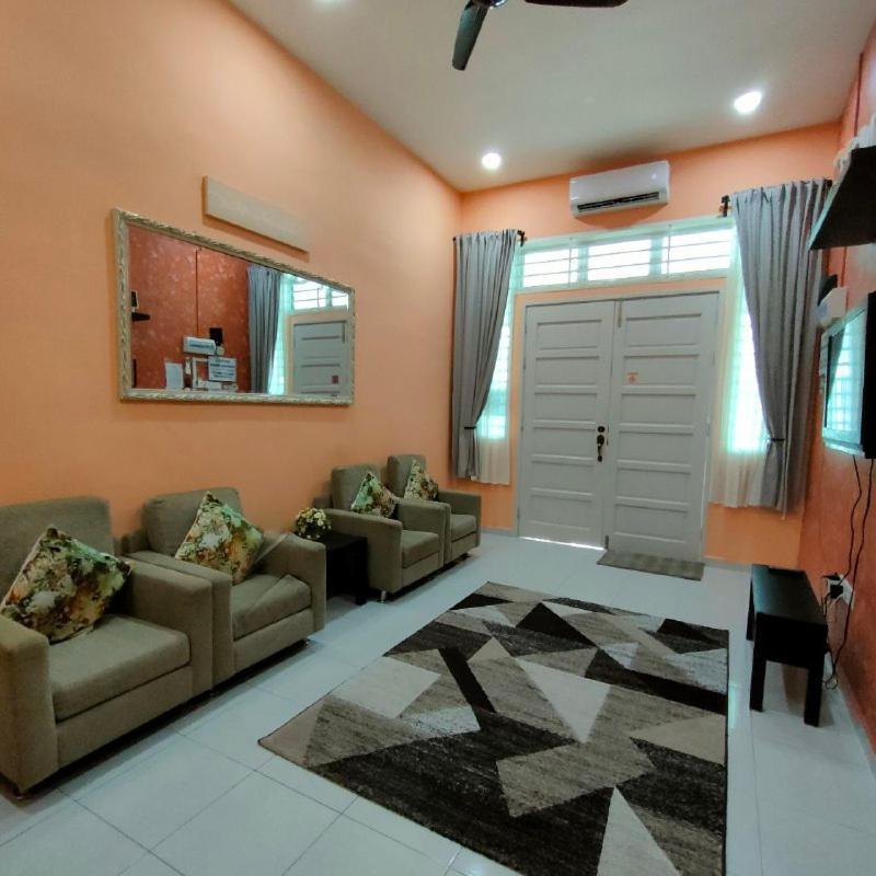 D'Q Putra Homestay Melaka Exteriör bild