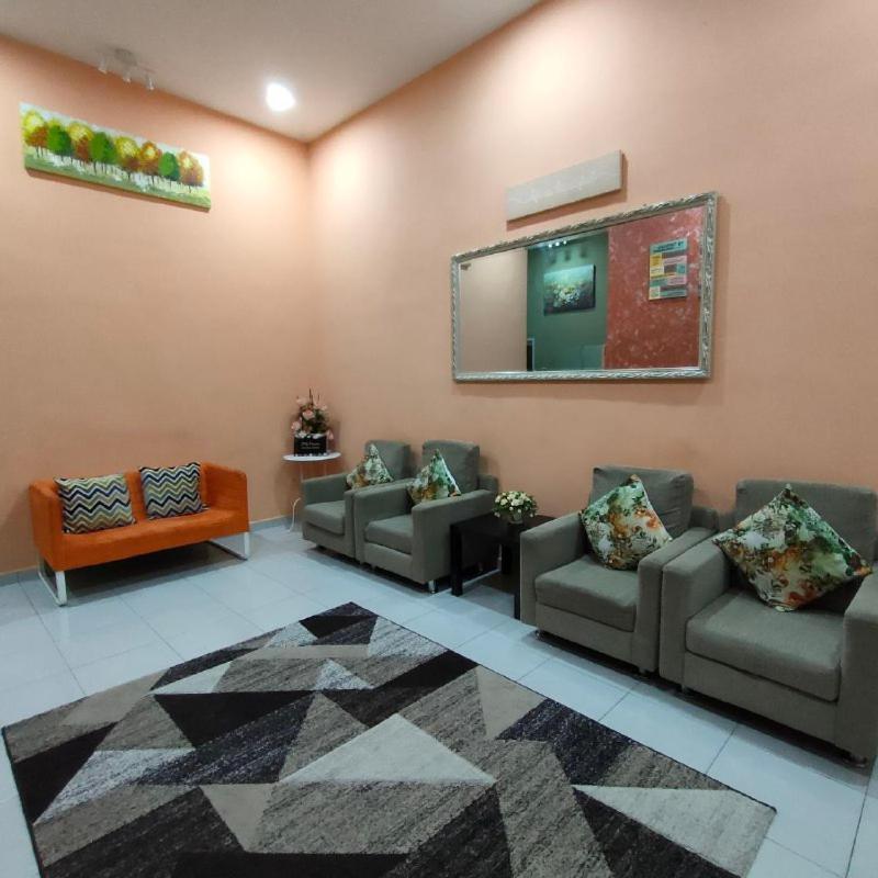 D'Q Putra Homestay Melaka Exteriör bild