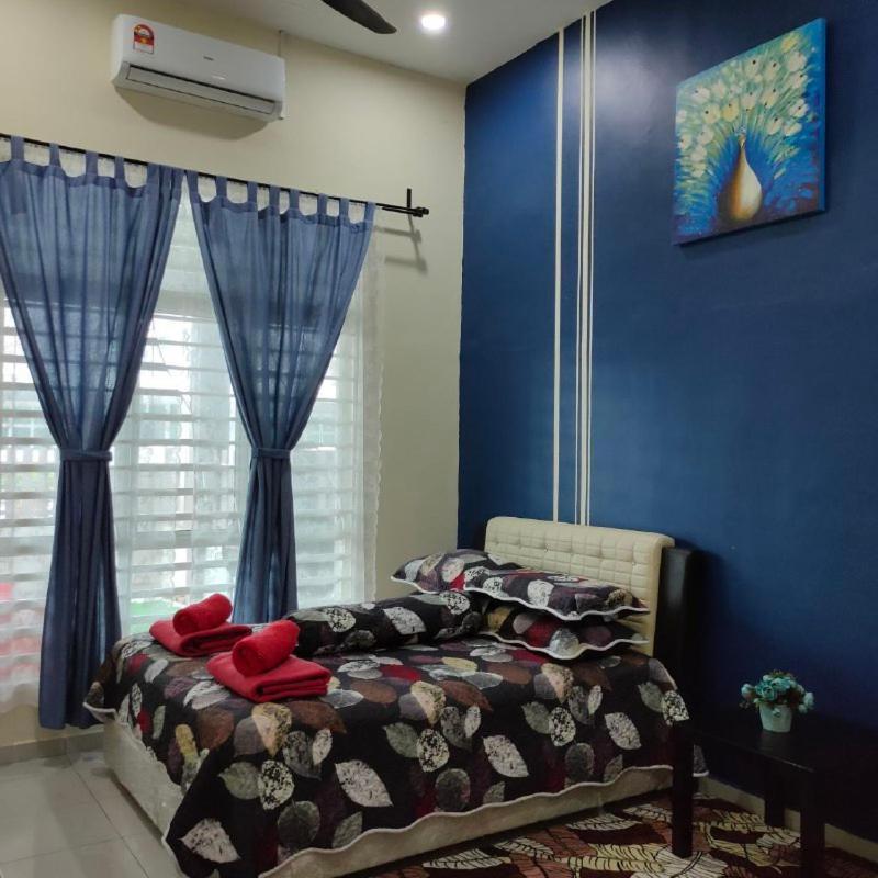 D'Q Putra Homestay Melaka Exteriör bild