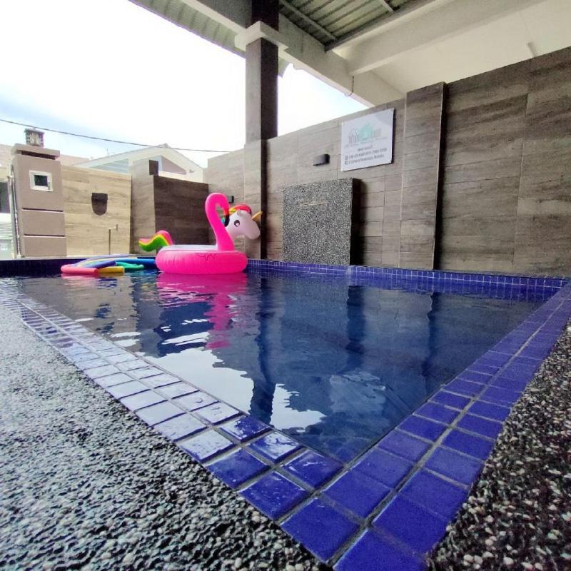 D'Q Putra Homestay Melaka Exteriör bild